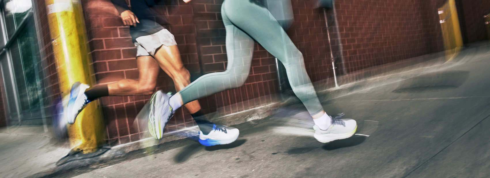 altra-THE-NEW-FWD-VIA-2-1125c_1700-×-620